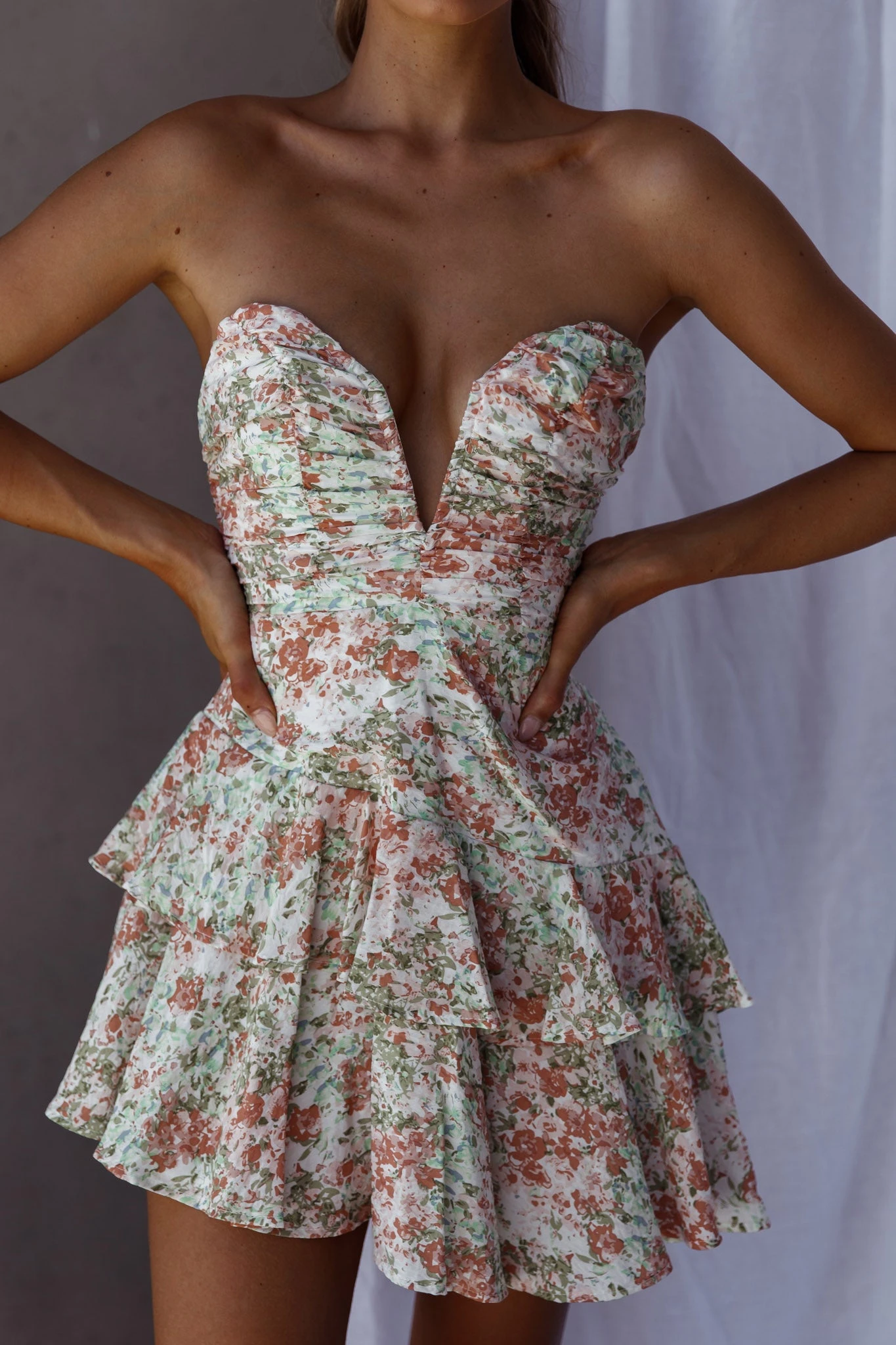 Milana Sweetheart Neckline Asymmetrical Dress Floral White 4 Milana Sweetheart Neckline Asymmetrical Dress Floral White - Image 4