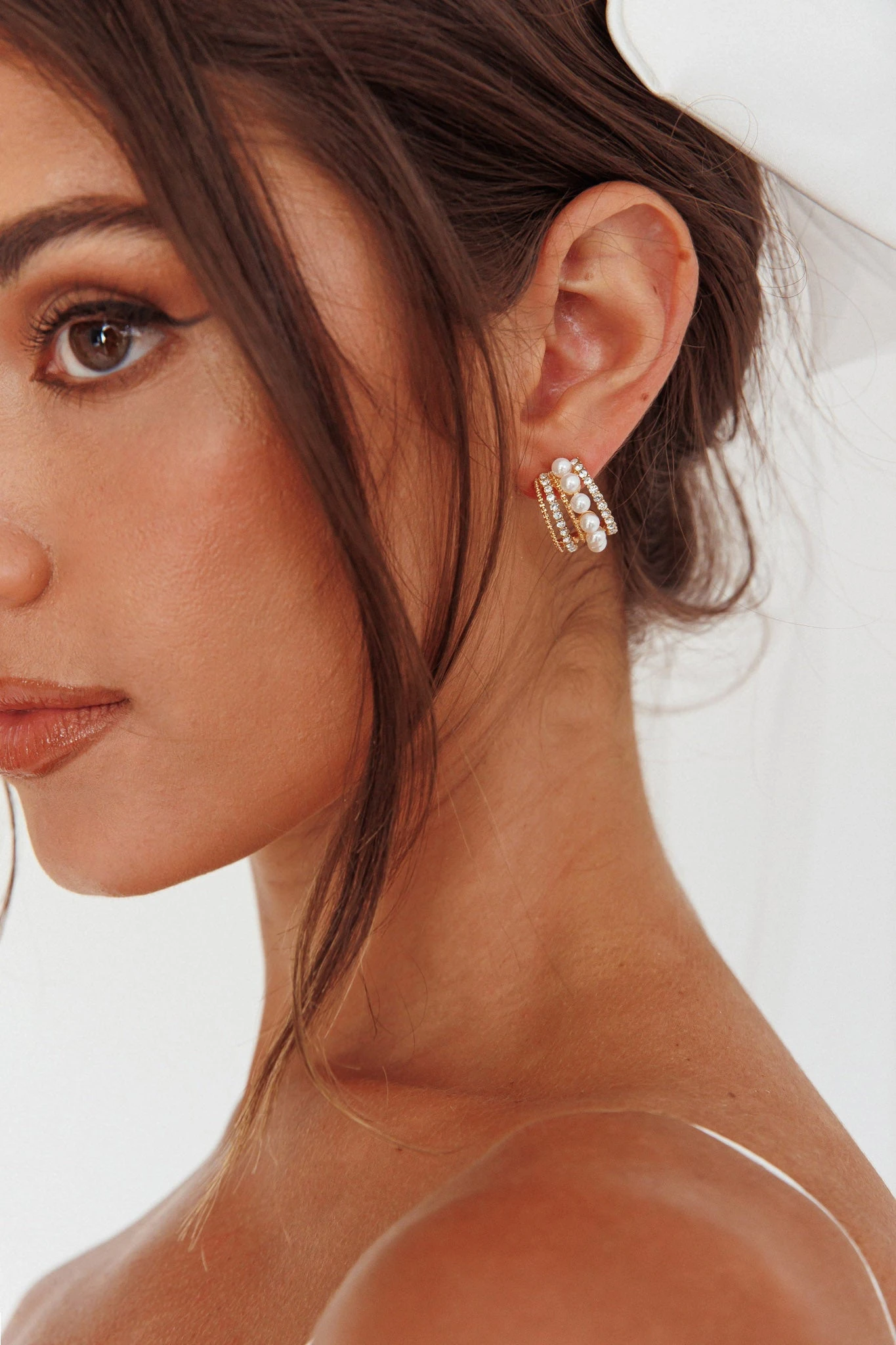 Odette Pearl Diamante Earrings Gold 1 Odette Pearl Diamante Earrings Gold