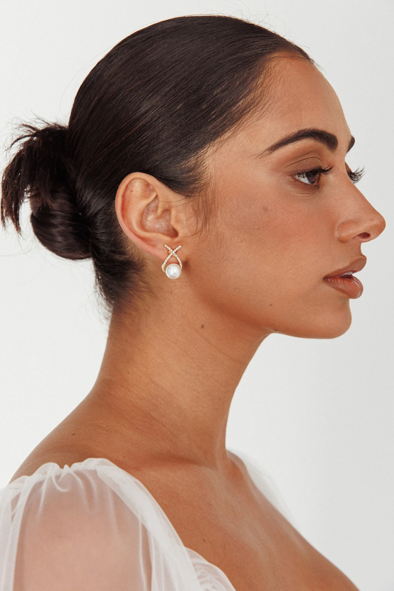 Aliyah Diamante X Pearl Earrings Gold 5 Aliyah Diamante X Pearl Earrings Gold - Image 5