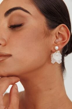 Earth Angel Petal Earrings Gold -Bridal Dr. Denim Store ER0151 20GOLD 2