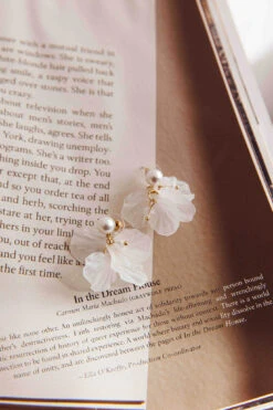 Earth Angel Petal Earrings Gold -Bridal Dr. Denim Store ER0151 20GOLD 5