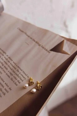 Le Jardin Flower Pearl Earrings Gold -Bridal Dr. Denim Store ER0155 20GOLD 4