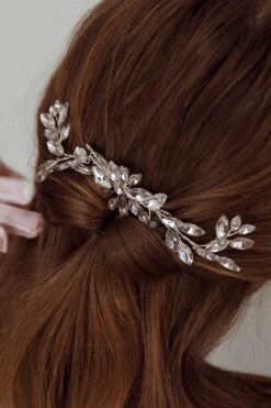 Flower & Crystal Hair Comb 6 Flower & Crystal Hair Comb -Bridal Dr. Denim Store HA00044 20SILVER 2
