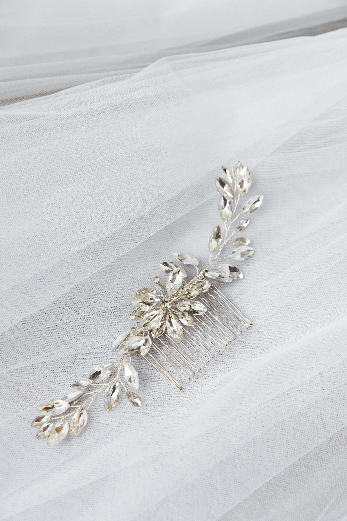 Flower & Crystal Hair Comb 2 Flower & Crystal Hair Comb - Image 2