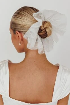 Hoda Lace Scrunchie White