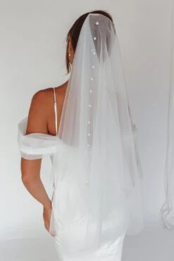 Marina Pearl Accent Veil White -Bridal Dr. Denim Store HA0079 20WHITE 9