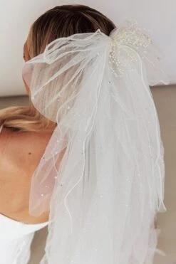 Isa Glitter & Pearl Veil White