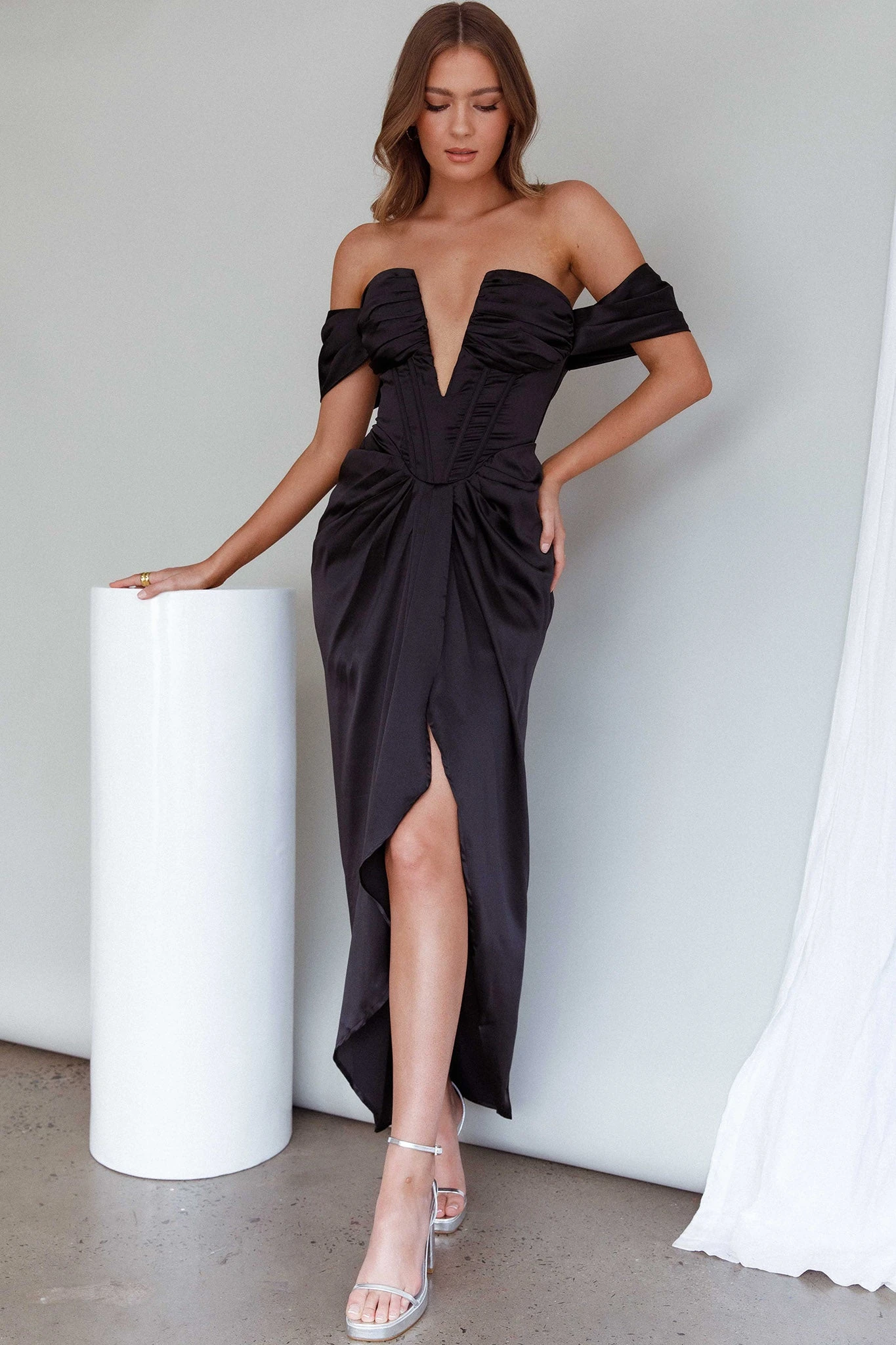 Mariesa Plunging Neckline Dress Black 5 Mariesa Plunging Neckline Dress Black - Image 5